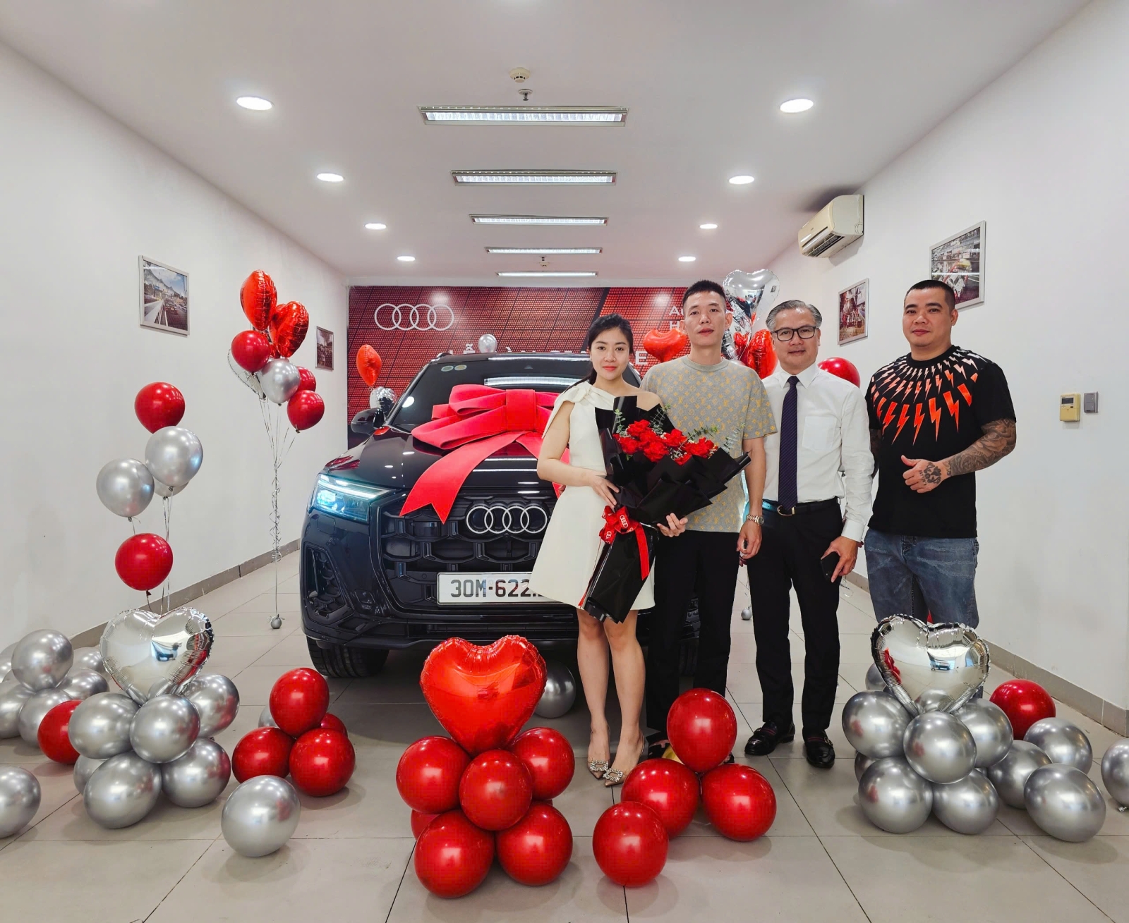 Audi Hà Nội trân trọng cảm ơn sự tin tưởng và lựa chọn của Quý khách hàng khi đồng hành cùng Audi Q7